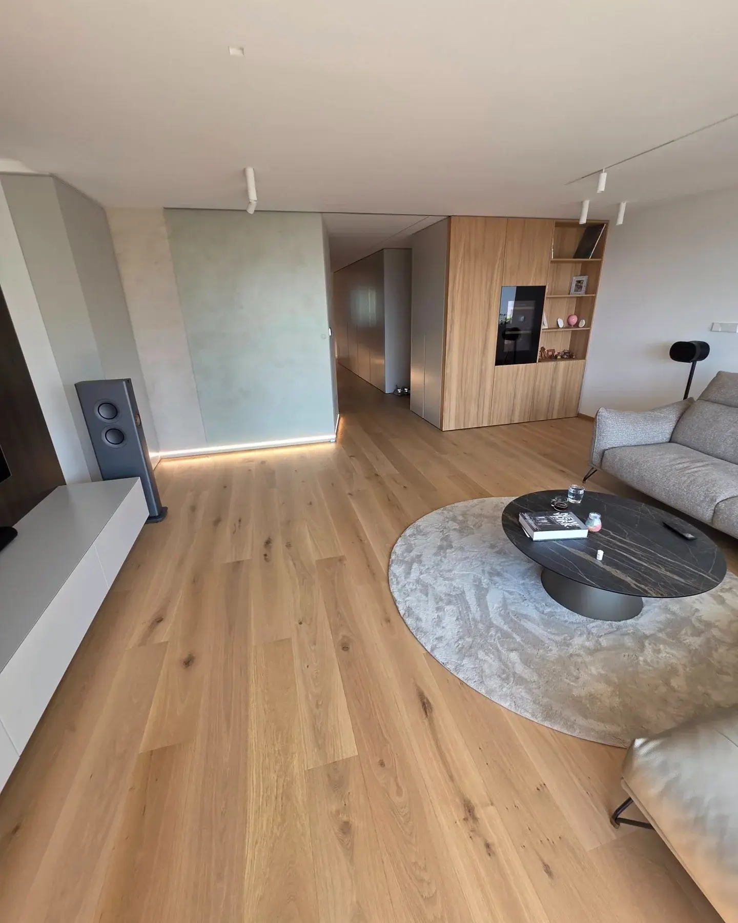 Vivienda en tonos naturales: vista 1 del proyecto